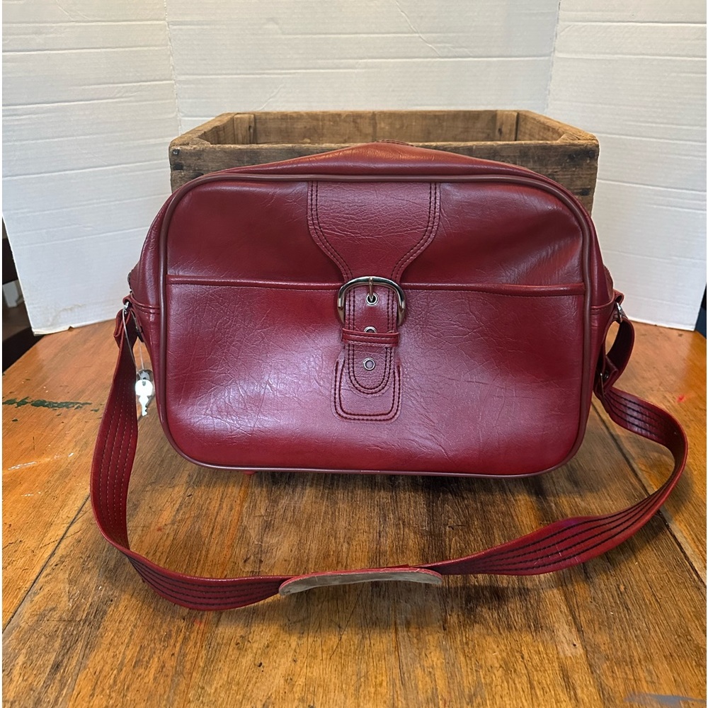Vintage Travel Bag - Red Luggage Leather - Carry On Has Lock & Keys 17” x 13”